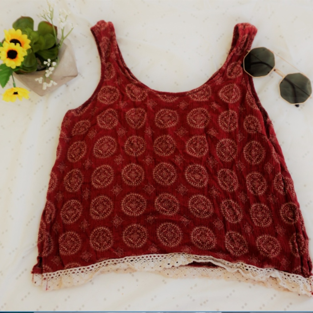 red forever 21 floral pattern top size small